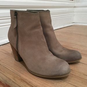 BP Trolley Ankle Booties in Grey Leather size 7M